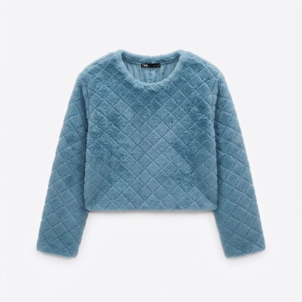 Zara Blue Quilted Faux Fur Long Sleeve Cropped Crewneck Sweater Size M